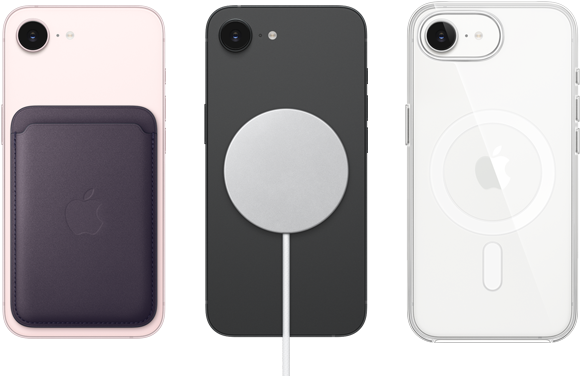 Un iPhone 17e rosa chiaro mostrato da dietro con portafoglio MagSafe in tessuto FineWoven agganciato, iPhone 17e nero mostrato da dietro con alimentatore MagSafe agganciato, iPhone 17e bianco mostrato da dietro con custodia MagSafe trasparente agganciata